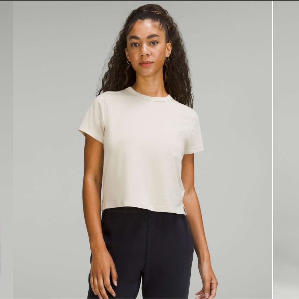 Lululemon Classic fit cotton blend tee
